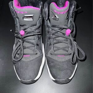 Jordan B'Loyal Black Hyper Violet Size 10